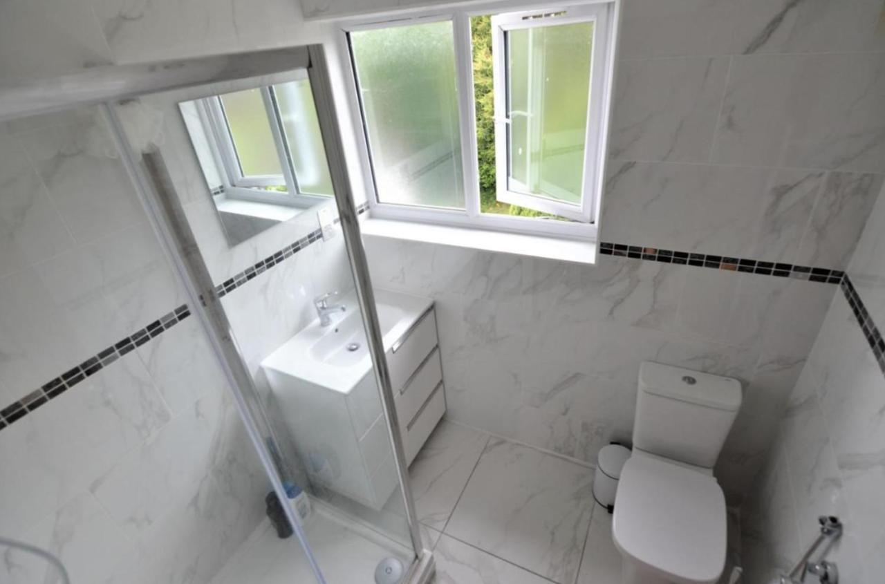 Double Bedroom With View To The Garden Оксфорд Экстерьер фото