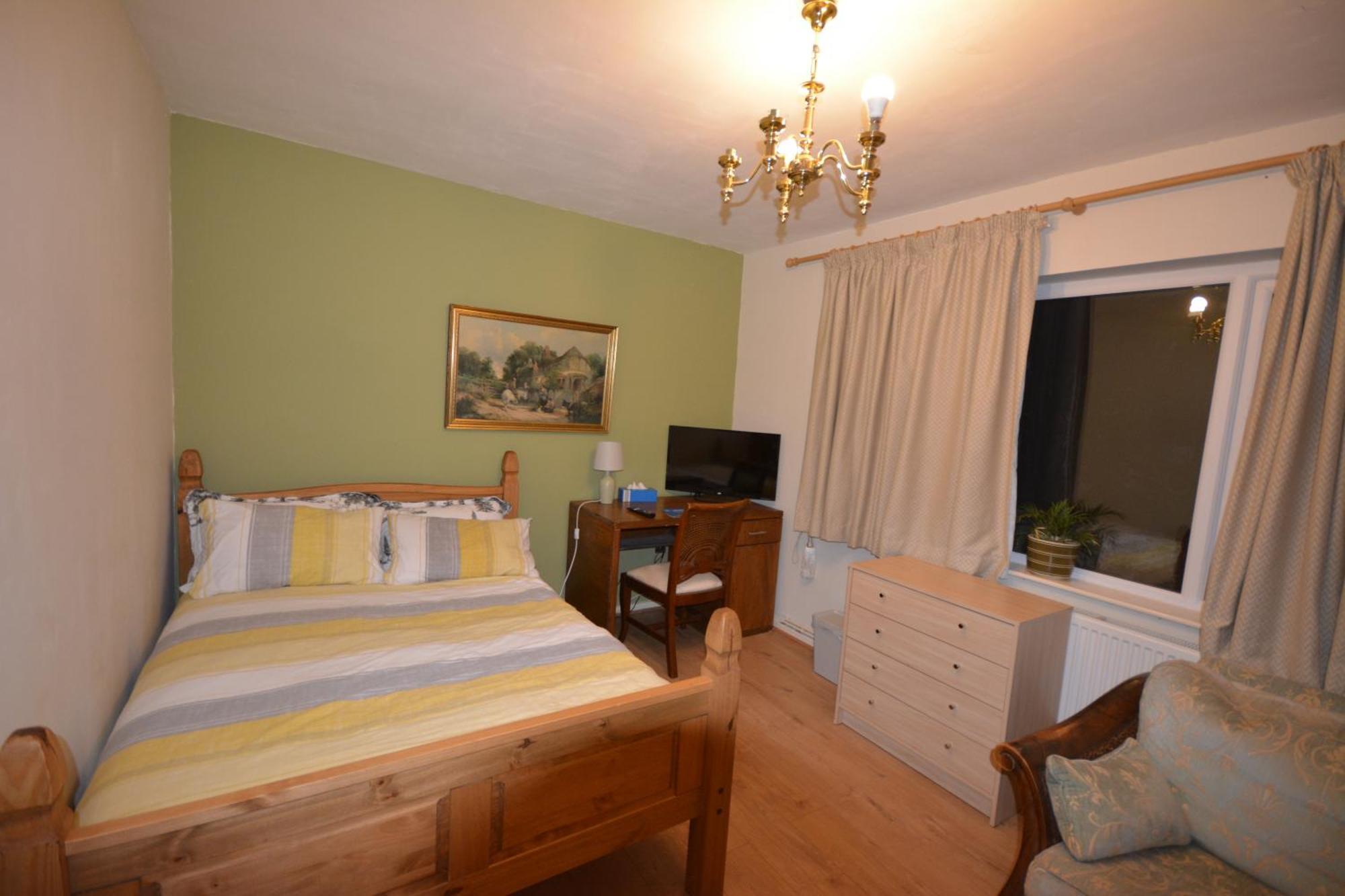 Double Bedroom With View To The Garden Оксфорд Экстерьер фото